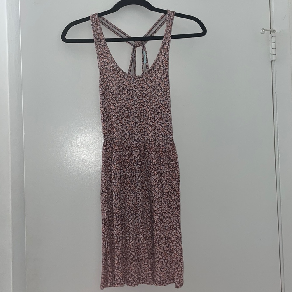 Floral dress by Kimchi Blue. Size XS